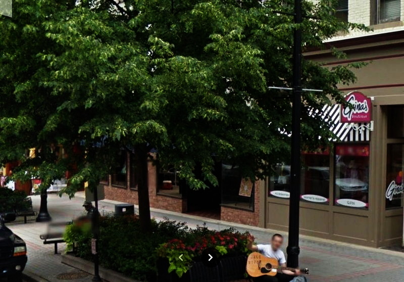 TGI Fridays - Grand Rapids - 50 Monroe Center (newer photo)